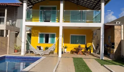 Casa Espetacular à Venda no Condomínio Arembepe Aquaville