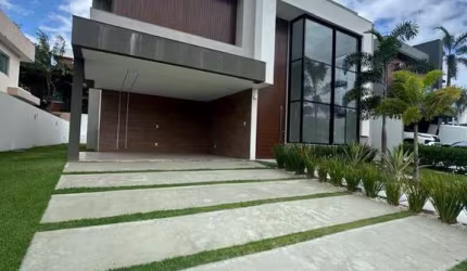 Casa de Altíssimo Padrão à Venda no Alphaville Litoral Norte 2 – 4 Suítes – Nascente