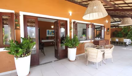 Casa com 5 dormitórios à venda, 260 m² por R$ 2.300.000 - Guarajuba - Camaçari/BA