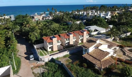Casa Duplex à Venda na Charmosa Praia de Jauá