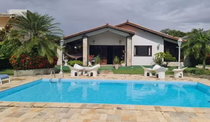Excelente casa térrea à venda no Condomínio Beira Rio-Lauro de Freitas