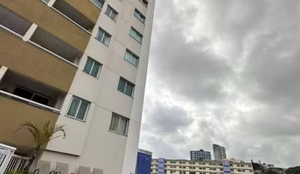 EXCELENTE APARTAMENTO 2/4 COM VARANDA NO MATATU – LADEIRA DOS GALES