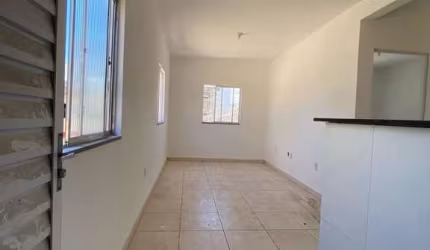 Casa nova e térrea no centro de Arembepe, a apenas 100 metros do mar!