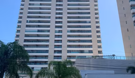 APARTAMENTO MOBILIADO NO COCÓ, TRES SUITES, ANDAR ALTO