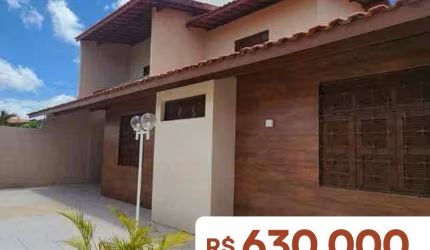 Casa Duplex à venda na Cidade dos Funcionários, com 265 m² por R$630.000