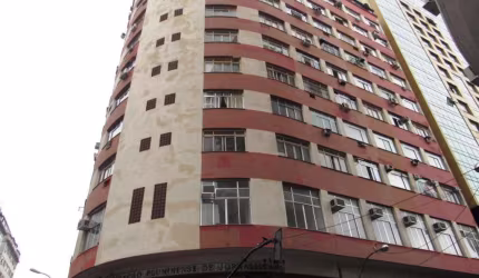 Apartamento reformado com 1 dormitório para alugar, 37 m² por R$ 1.820/mês - Centro - Niterói/RJ