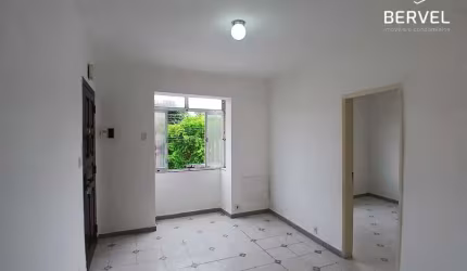 Apartamento com 2 quartos para alugar na Chaves Faria, 480, São Cristóvão, Rio de Janeiro por R$ 1.500