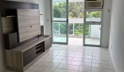 Apartamento com 3 quartos para alugar na Avenida Salvador Allende, 5400, Recreio dos Bandeirantes, Rio de Janeiro por R$ 2.650