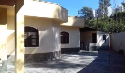 CASA TÉRREA NO JARDIM CAÇULA A VENDA!!