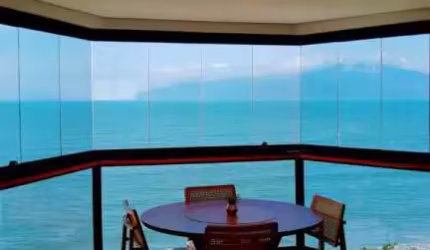 COBERTURA DUPLEX COM 4 SUÍTES, FRENTE MAR - PRAIA DE MARTIM DE SÁ