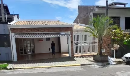 CASA À VENDA NO PARQUE DA REPRESA COM 03 SUÍTES!!