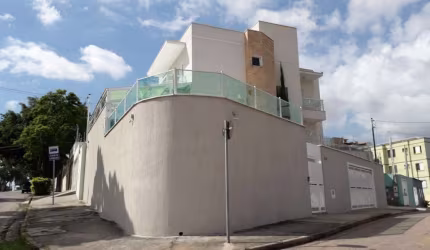 CASA COM 186M À VENDA  NA VILA SANTANA EM JUNDIAÍ!