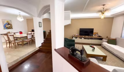 CASA À VENDA COM PISCINA E ESPAÇO GOURMET, JARDIM MARCOS LEITE, JUNDIAÍ-SP!