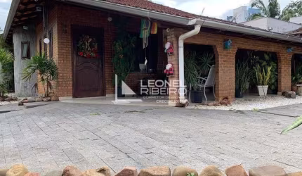 Casa com 3 dormitórios à venda no bairro Imigrantes em Timbó/SC.