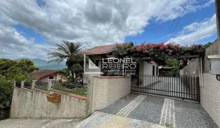 Casa com 3 dormitórios à venda no bairro Das Nações em Timbó - SC