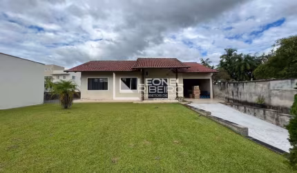 Casa com 3 dormitórios à venda no bairro dos Estados em Timbó-SC