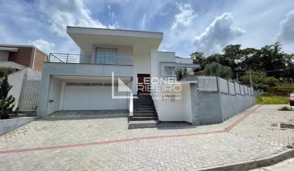 Casa com 2 dormitórios à venda, 200m² no bairro Das Capitais em Timbó - SC