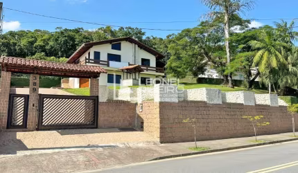Casa com 4 dormitórios suítes à venda no bairro Pomeranos em Timbó/SC