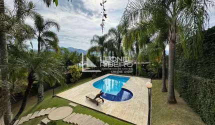 Casa com 3 dormitórios à venda, 291,05 m² no bairro Das Nações - Timbó/SC