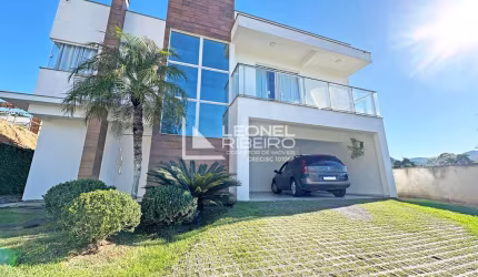 Casa com 3 dormitórios à venda, 159,01m² no bairro Das Capitais - Timbó/SC