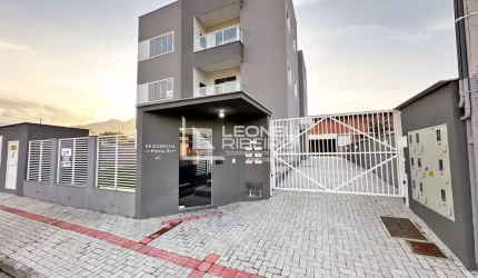 Apartamento com 2 dormitórios à venda, 62,77m² no bairro Divinéia em Rio dos Cedros/SC.