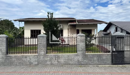 Casa com 3 dormitórios à venda, 178,20m² no bairro Das Nações - Timbó/SC
