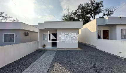 Casa com 2 dormitórios à venda, 53,35m² no bairro Carijós - Indaial/SC