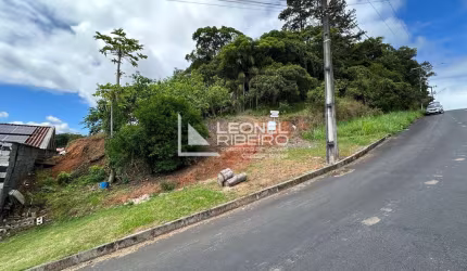 Terreno com 900m², à venda no bairro Das Capitais em Timbó-SC