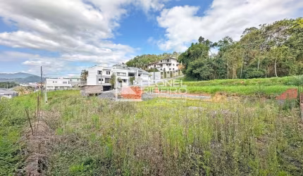 Terreno com 450m², à venda no bairro Das Capitais em Timbó-SC