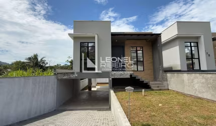 Casa à venda com 3 dormitórios, 180 m² no bairro Imigrantes em Timbó-SC.