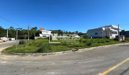 Terreno com 697,78m², à venda no bairro Das Capitais em Timbó-SC