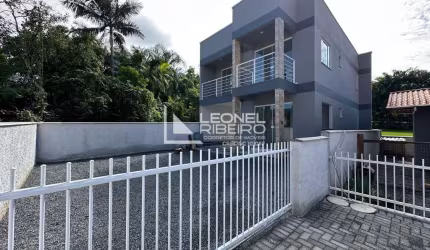 Casa com 3 dormitórios, 131,50 m² à venda no bairro Vila Germer em Timbó - SC