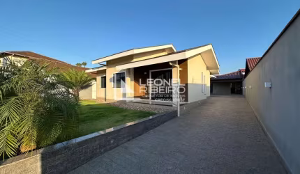 Casa com 3 dormitórios, 192,65 m² à venda no bairro Quintino em Timbó - SC