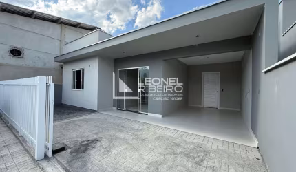Casa com 2 dormitórios à venda, 75,35 m² no bairro Divinéia em Rio dos Cedros/SC
