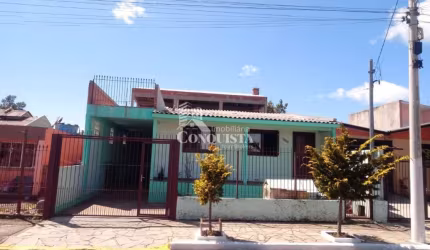 Casa com 2 quartos à venda na Rua Oscar Hypolito Denicol, 11, São Victor COHAB, Caxias do Sul por R$ 550.000