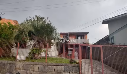 Casa com 5 quartos à venda na Rua Graciosa Fabro, 381, Diamantino, Caxias do Sul por R$ 450.000