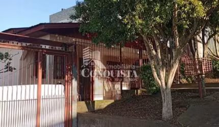 Casa com 3 quartos à venda na Rua Fábio Formolo, 1560, Jardim Iracema, Caxias do Sul por R$ 400.000