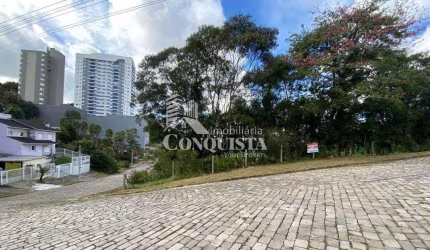 Terreno à venda na Rua Luiz Pezzi, Panazzolo, Caxias do Sul por R$ 380.000