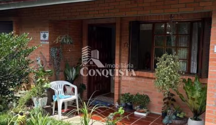 Casa com 3 quartos à venda na Sen. Teotônio Vilela, 77, Cidade Nova, Caxias do Sul por R$ 450.000