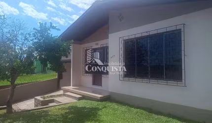 Casa com 3 quartos para alugar na Avenida Fênix, 445, Cruzeiro, Caxias do Sul por R$ 2.300