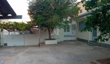 Casa à venda, 3 quartos, 6 vagas, Santa Efigênia - Belo Horizonte/MG