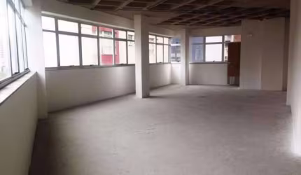 Andar corrido no Funcionários, 04 vagas