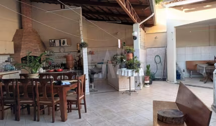 Casa à venda, 3 quartos, 1 suíte, 2 vagas, Califórnia - Belo Horizonte/MG