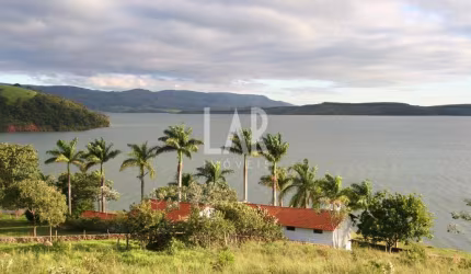 Fazenda - Sítio à venda, 3 quartos, Centro - Guapé/MG