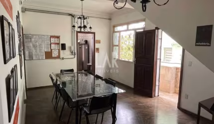 Casa à venda, 10 quartos, 4 suítes, 3 vagas, Floresta - Belo Horizonte/MG