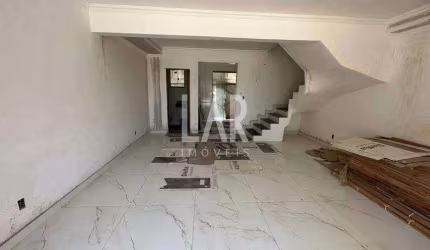 Casa Geminada à venda, 3 quartos, 1 suíte, 2 vagas, Santa Amélia - Belo Horizonte/MG