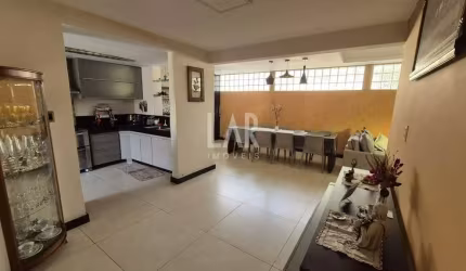 Casa Geminada à venda, 5 quartos, 1 suíte, 2 vagas, Ouro Preto - Belo Horizonte/MG