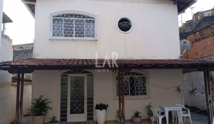 Casa à venda, 6 quartos, 1 suíte, 3 vagas, Lagoinha - Belo Horizonte/MG