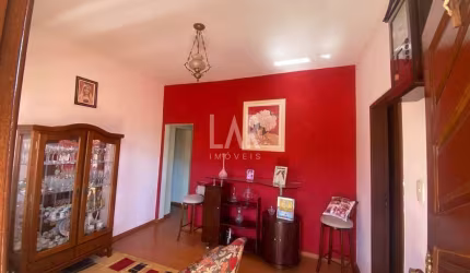Casa 03 Quartos e 03 Edículas Independentes Alugadas à Venda Santa Efigênia