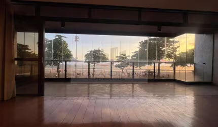 APARTAMENTO DE ALTO PADR&#195;O NA PRAIA DE ICARA&#205;